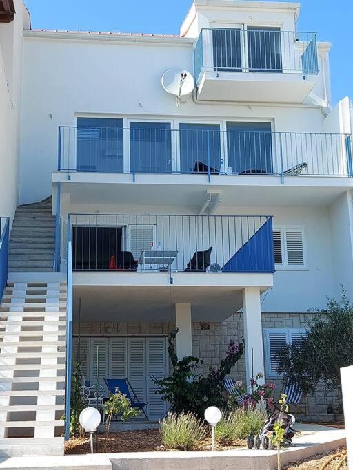 Ra Apartment For 2 People In Bol Exterior photo